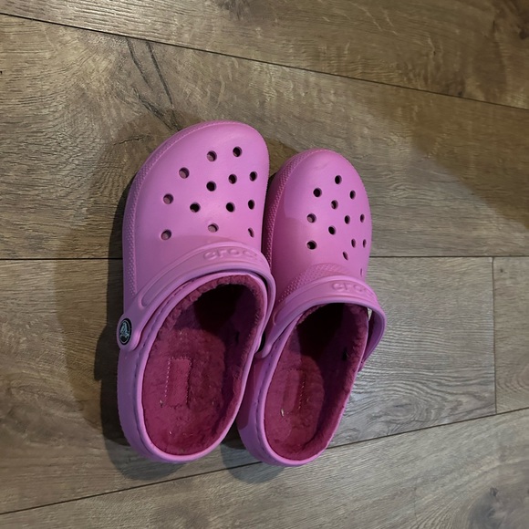 Pink crocs - Picture 3 of 4